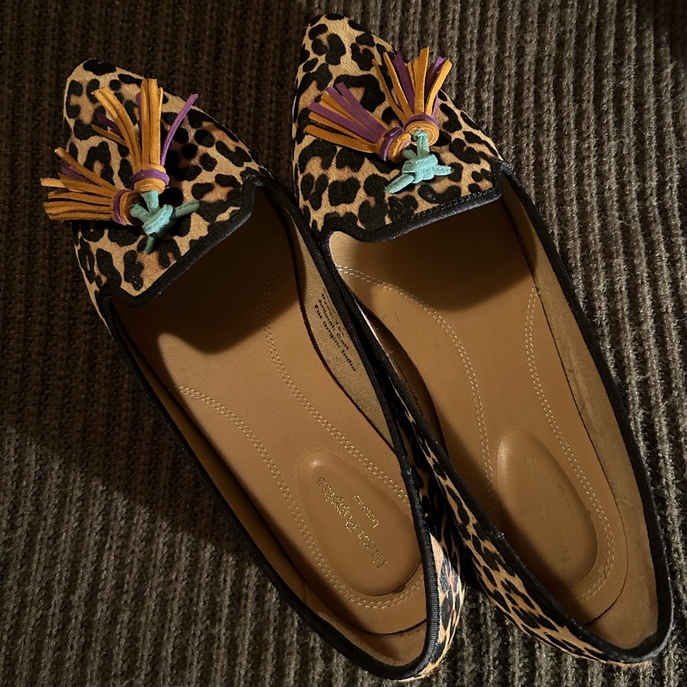 Hush Puppy Bounce Flats Size 6.5, lightly worn, almost new condition